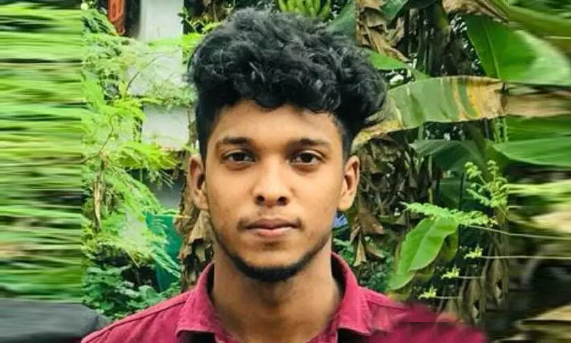 ബൈക്കും ബസ്സും കൂട്ടിയിടിച്ച് അപകടം: യുവാവ് മരിച്ചു ബൈക്കും ബസ്സും കൂട്ടിയിടിച്ച് അപകടം: യുവാവ് മരിച്ചു