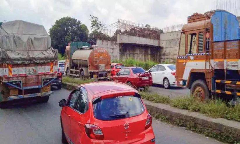 ചാലക്കുടി അടിപ്പാത നിർമാണം പുനരാരംഭിക്കുന്നു