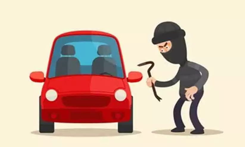 കാർയാത്രികരെ റാഞ്ചിയ സംഭവം; ദുരൂഹതകളേറെ; പ്രതികളെ കണ്ടെത്തിയില്ല കാർയാത്രികരെ റാഞ്ചിയ സംഭവം; ദുരൂഹതകളേറെ; പ്രതികളെ കണ്ടെത്തിയില്ല