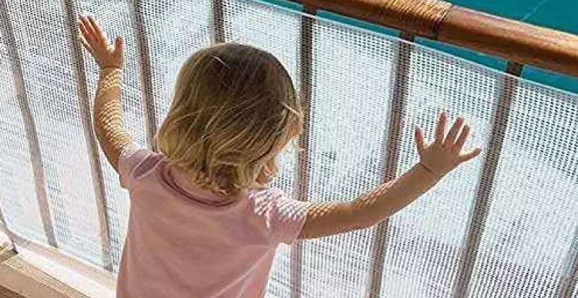 കുട്ടികളെ അപകടത്തിലാക്കരുത്: കെട്ടിടങ്ങളിൽ സുരക്ഷ കുറ്റമറ്റതാക്കണം