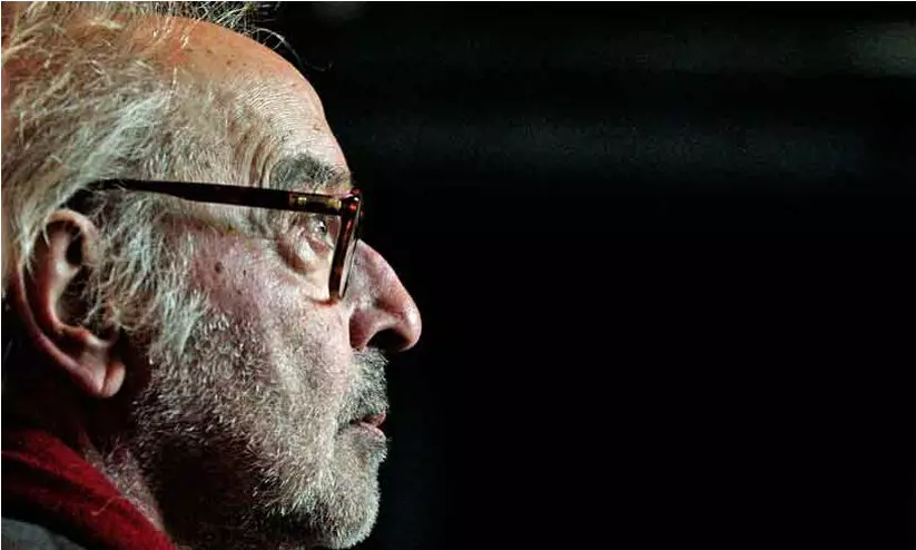 അ​​​പ്പോ​​​ള്‍ ഞാ​​​നൊ​​​രു ബൂ​​​ര്‍ഷ്വാ ക​​​ലാ​​​കാ​​​ര​​​നാ​​​യി​​​രു​​​ന്നു;  ഗൊ​ദാ​ർ​ദ് തന്റെ സിനിമകളെക്കുറിച്ച് സംസാരിക്കുന്നു