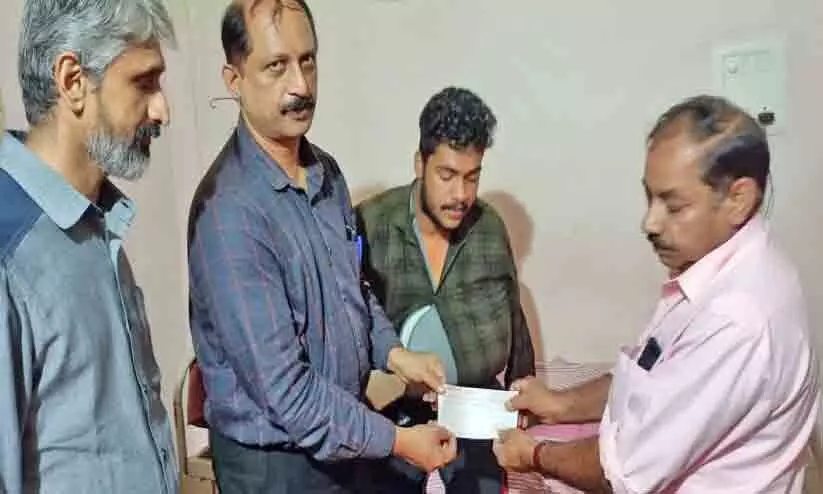 ജനവാസ മേഖലയിൽ തമ്പടിച്ച കാട്ടാനകളെ തുരത്തി