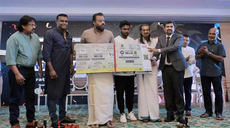 ഇന്ത്യ-ദക്ഷിണാഫ്രിക്ക ടി20; ടിക്കറ്റ് വില്പന ആരംഭിച്ചു ഇന്ത്യ-ദക്ഷിണാഫ്രിക്ക ടി20; ടിക്കറ്റ് വില്പന ആരംഭിച്ചു