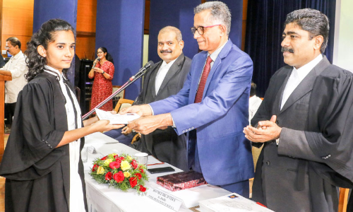 Judges presented sanad to children