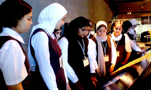 വിദ്യാർഥികൾക്ക് പഠനയാത്രയൊരുക്കി വിദ്യാഭ്യാസ മന്ത്രാലയം