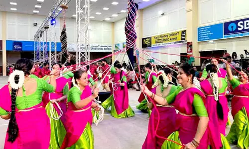 ആയിരങ്ങളെ ആകർഷിച്ച് ചരടു പിന്നിക്കളി