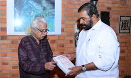 മലയാളം പാഠപുസ്തകത്തിൽ അക്ഷരമാല ഉൾപ്പെടുത്തി