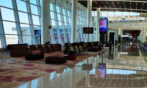 ബഹ്റൈൻ എയർപോർട്ട് യാത്രികർക്ക് ടൂറിസ്റ്റ് സ്പോട്ടുകൾ സന്ദർശിക്കാൻ അവസരം ബഹ്റൈൻ എയർപോർട്ട് യാത്രികർക്ക് ടൂറിസ്റ്റ് സ്പോട്ടുകൾ സന്ദർശിക്കാൻ അവസരം