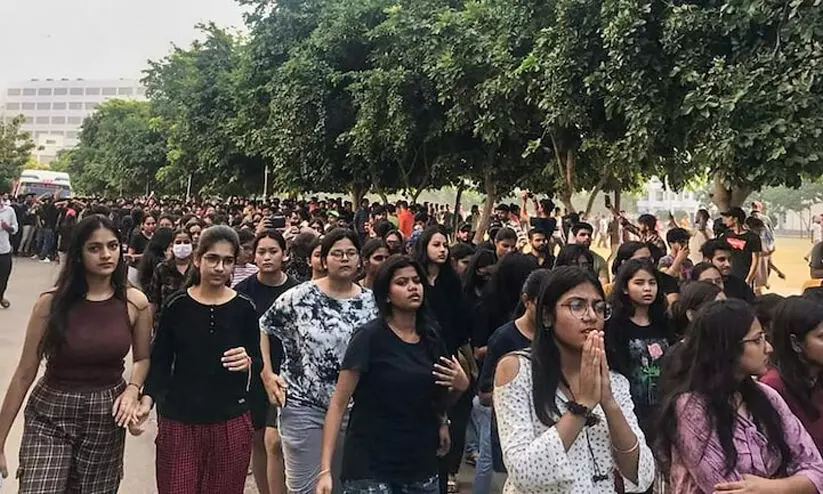 woman student was blackmailed into sharing videos