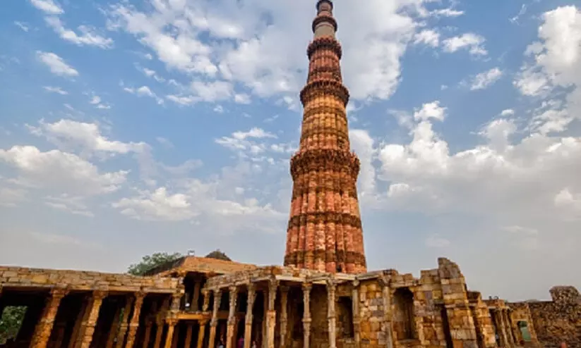 ഖുതുബ് മിനാറിന്റെ ഉടമസ്ഥത അവകാശപ്പെട്ട ഹരജി തള്ളി; പൂജയ്ക്കും വിഗ്രഹം സ്ഥാപിക്കാനും അനുവാദം തേടുന്ന ഹരജി അടുത്ത 19ന് പരിഗണിക്കും