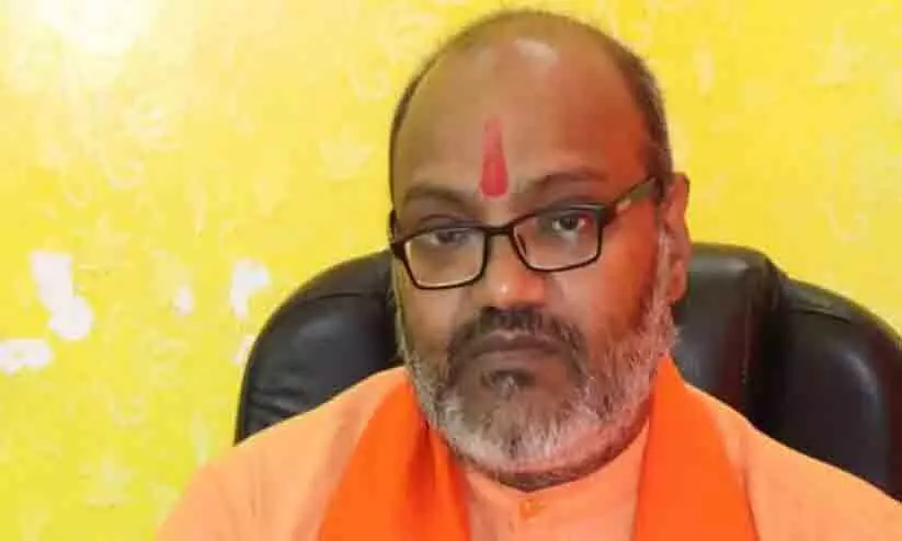 മദ്രസകളും അലിഗഡ് സർവലകലാശാലയും ബോംബ് വെച്ച് തകർക്കണം ;യതി നരസിംഹാനന്ദ് വീണ്ടും മദ്രസകളും അലിഗഡ് സർവലകലാശാലയും ബോംബ് വെച്ച് തകർക്കണം ;യതി നരസിംഹാനന്ദ് വീണ്ടും