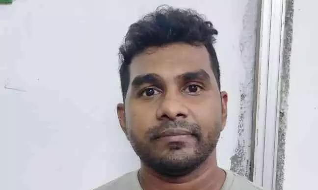 പ്രധാൻ മന്ത്രി മുദ്ര ലോണ് നല്കാമെന്ന് പറഞ്ഞ് കോടിയിലധികം രൂപ തട്ടിയ യുവാവ് പിടിയിൽ പ്രധാൻ മന്ത്രി മുദ്ര ലോണ് നല്കാമെന്ന് പറഞ്ഞ് കോടിയിലധികം രൂപ തട്ടിയ യുവാവ് പിടിയിൽ