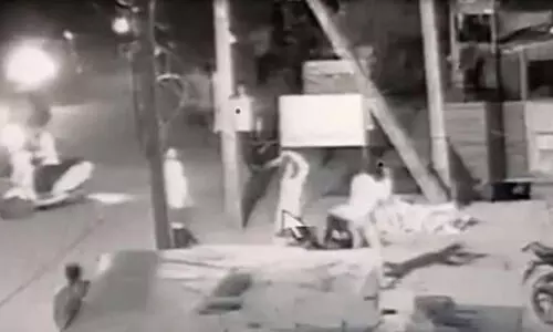 Two stab man to death for not repaying loan of Rs 9k