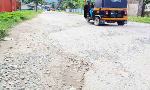 ഇനി റോഡ് കൂടി നന്നാവണം