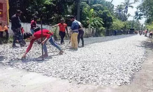 കലക്ടർ വടിയെടുത്തു; റോഡ് പണി തകൃതി കലക്ടർ വടിയെടുത്തു; റോഡ് പണി തകൃതി
