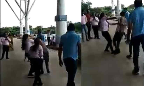 ബെൽറ്റ് കൊണ്ട് അടിച്ചു, ഷർട്ട് വലിച്ച് കീറി; ശമ്പളം ആവശ്യപ്പെട്ട യുവാവിന് പെൺസംഘത്തിന്‍റെ ക്രൂരമർദനം- വിഡിയോ