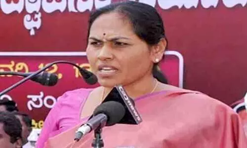 കഴിക്കും, കഴിക്കാനുള്ളത് ഉണ്ടാക്കില്ല; പിണറായിയുടേത് തുഗ്ലക് പരിഷ്‌കാരങ്ങളെന്ന് കേന്ദ്രമന്ത്രി ശോഭ കരന്തലജെ