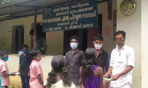 തെളിമയോടെ മലയാളം എഴുതി വായിച്ചു പഠിക്കാനുറച്ച് ഇടമലക്കുടിയിലെ കുട്ടികൾ