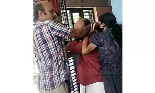 മകളുടെ മുന്നിൽ പിതാവിന്​ ക്രൂരമർദനം; കെ.എസ്.ആർ.ടി.സി സ്റ്റാൻഡിൽ നടന്നത്