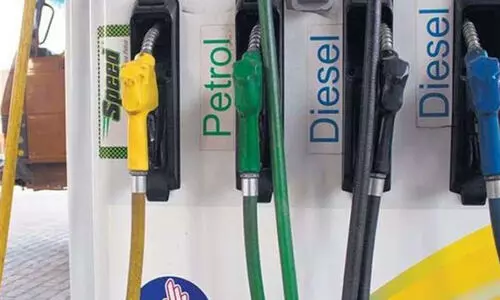 പമ്പുടമകൾക്ക്​ കുടിശ്ശിക 72 കോടി; സർക്കാർ വാഹനങ്ങൾക്ക്​ ഇന്ധനം നിർത്തിയേക്കും