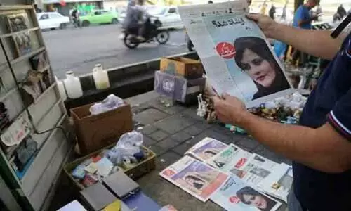 തടവിലാക്കപ്പെട്ട യുവതിയുടെ മരണം; ഇറാനിൽ വിദ്യാർഥികളടക്കം തെരുവിലിറങ്ങി