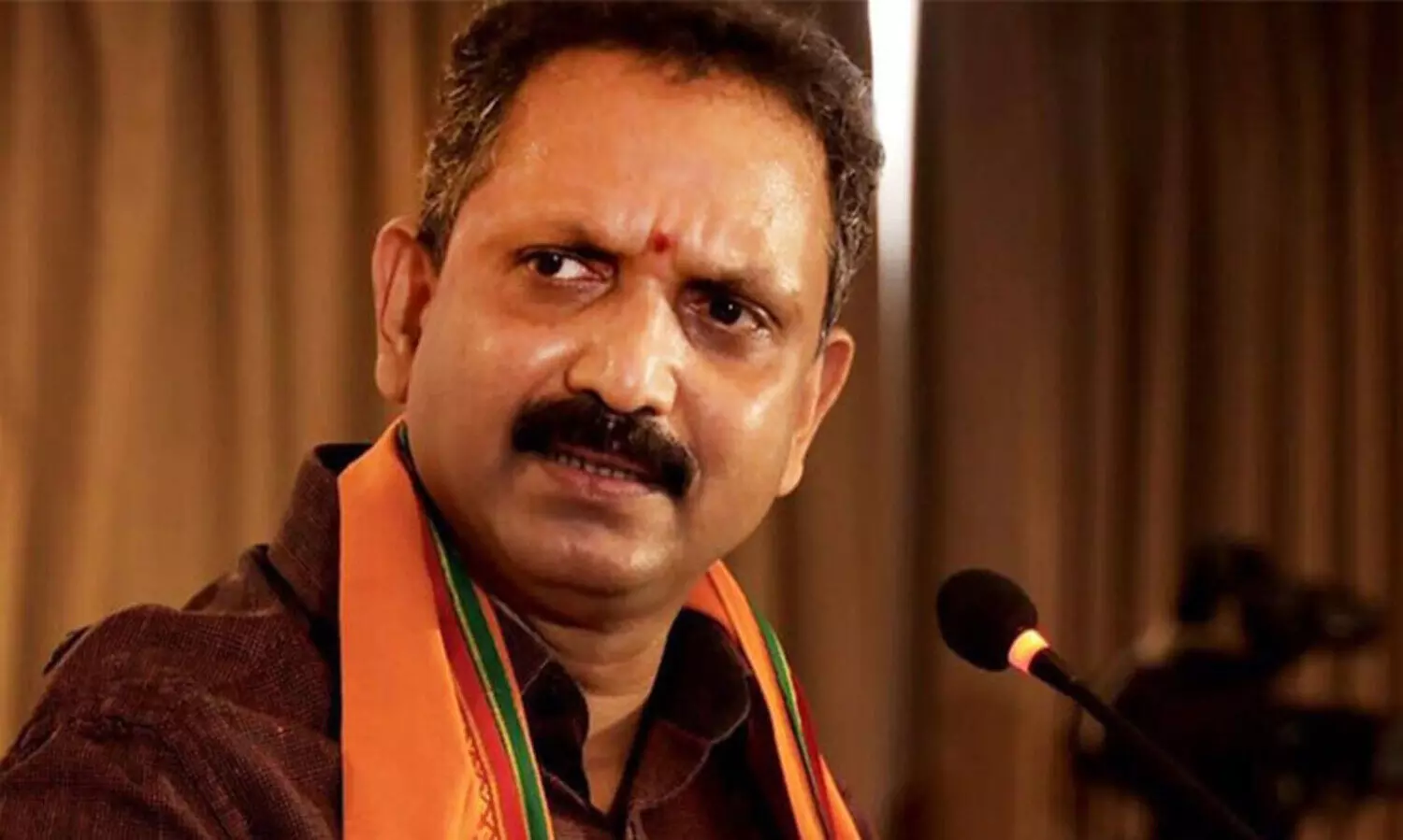 സവർക്കറുടെ പടം മറച്ചത് ഭീകരവാദികളെ പ്രീണിപ്പിക്കാൻ -കെ.സുരേന്ദ്രൻ