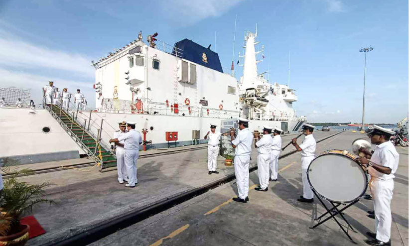 Kochi Lakshadweep Coast Guard Samarth ship arrived Kochi Lakshadweep Coast Guard Samarth ship arrived