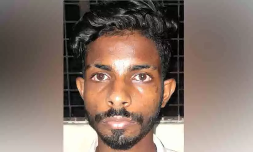 ഒമ്പതാം ക്ലാസുകാരിയെ പീഡിപ്പിക്കാന് ശ്രമിച്ച യുവാവ് പിടിയില് ഒമ്പതാം ക്ലാസുകാരിയെ പീഡിപ്പിക്കാന് ശ്രമിച്ച യുവാവ് പിടിയില്