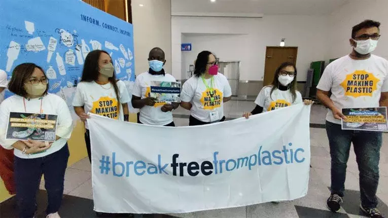 മുൻനിര ഷിപ്പിങ് കമ്പനികൾ പ്ലാസ്റ്റിക് മാലിന്യങ്ങൾ കയറ്റി അയക്കുന്നത് നിർത്തണമെന്ന് പരിസ്ഥിതി പ്രവർത്തകർ