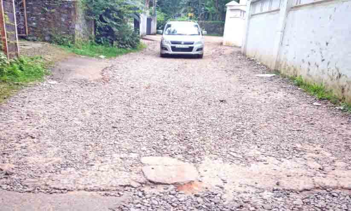 ഒടുവിൽ തട്ടാർകണ്ടിക്കടവ് റോഡിന് പത്തുലക്ഷം ഒടുവിൽ തട്ടാർകണ്ടിക്കടവ് റോഡിന് പത്തുലക്ഷം