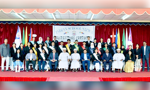 നിസ്വ ഇന്ത്യന്‍ സ്കൂളില്‍ വിദ്യാര്‍ഥി പ്രതിനിധികള്‍ ചുമതലയേറ്റു