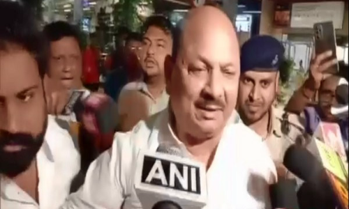 JDU MLC Dinesh Singh detained at Patna airport