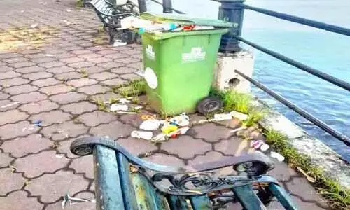 എന്നാലും മാഹി പള്ളി തിരുനാളിന് വന്നേക്കണേ... റോഡിൽ കുഴികളുണ്ട്; ടാഗോർ പാർക്ക് ഇരുട്ടിലാണ്