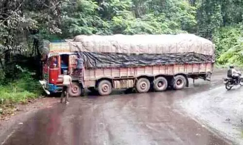 ഇതുവഴി എങ്ങനെ വരും?..... വന്നാൽ കുടുങ്ങും!