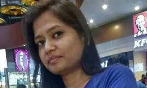 ഫേസ്ബുക്കിലൂടെ കൊലപാതകികളെ ഏർപ്പാടാക്കി, കാമുകന്റെ ഭാര്യയെ അധ്യാപികയുടെ ക്വട്ടേഷൻ ടീം കഴുത്തറുത്ത് കൊന്നു