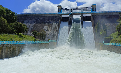 പറമ്പിക്കുളം ഡാമിന്‍റെ ഷട്ടർ തകർന്നു; ചാലക്കുടി പുഴയിലേക്ക്​ വെള്ളപ്പാച്ചിൽ