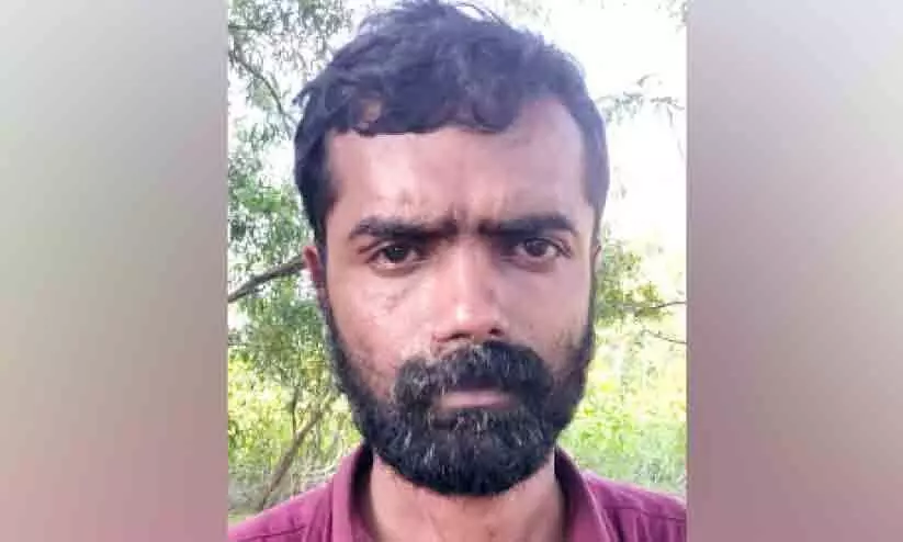 വീണ്ടും ലഹരിവേട്ട; ആറരക്കിലോ കഞ്ചാവുമായി യുവാവ് അറസ്റ്റിൽ വീണ്ടും ലഹരിവേട്ട; ആറരക്കിലോ കഞ്ചാവുമായി യുവാവ് അറസ്റ്റിൽ