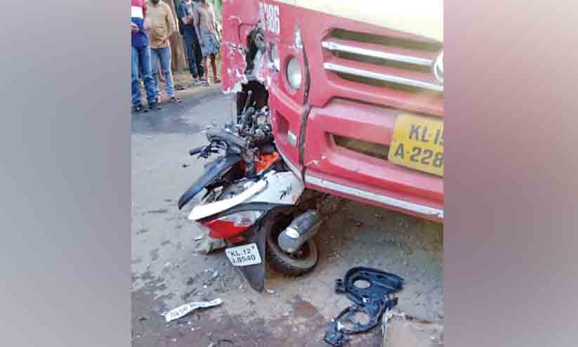 നാടിനെ കണ്ണീരിലാഴ്ത്തി പിതാവിന്റെയും മകന്റെയും വേർപാട് നാടിനെ കണ്ണീരിലാഴ്ത്തി പിതാവിന്റെയും മകന്റെയും വേർപാട്