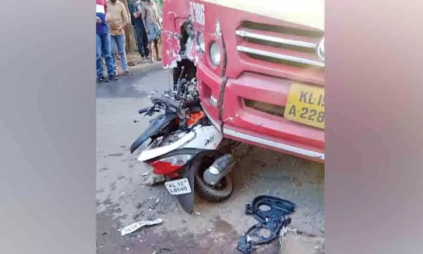 നാടിനെ കണ്ണീരിലാഴ്ത്തി പിതാവിന്‍റെയും മകന്‍റെയും വേർപാട്