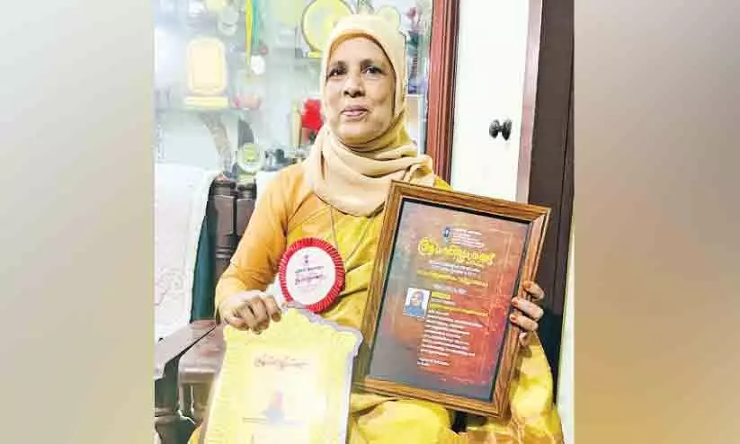 കുന്ദമംഗലത്തുണ്ട് കഥയെഴുതിത്തെളിഞ്ഞൊരു വീട്ടമ്മ