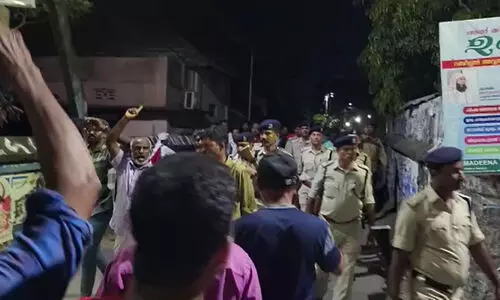 പോപുലർഫ്രണ്ട് ഓഫിസുകളിൽ രാജ്യവ്യാപക റെയ്ഡ്; 100ലേറെ നേതാക്കൾ അറസ്റ്റിൽ പോപുലർഫ്രണ്ട് ഓഫിസുകളിൽ രാജ്യവ്യാപക റെയ്ഡ്; 100ലേറെ നേതാക്കൾ അറസ്റ്റിൽ