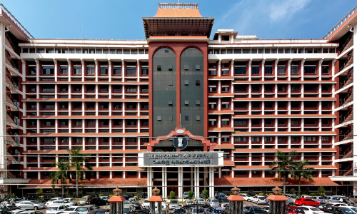 മെഡിക്കൽ കോളജ് വനിതാ ഹോസ്റ്റലുകളിലെ നിയന്ത്രണം, ഹൈകോടതി,