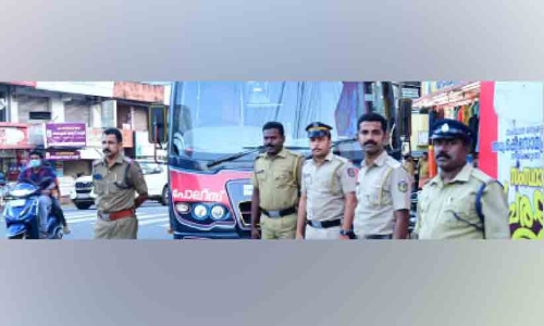 മയക്കുമരുന്നടിച്ചവരെ പിടിക്കാൻ ആൽക്കോ സ്കാൻ വാൻ പരിശോധന