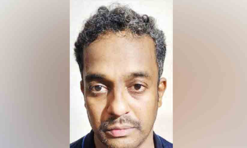 കണ്ണൂരില് ഒരുകോടിയുടെ എം.ഡി.എം.എയുമായി യുവാവ് പിടിയിൽ കണ്ണൂരില് ഒരുകോടിയുടെ എം.ഡി.എം.എയുമായി യുവാവ് പിടിയിൽ