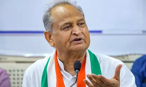 രാജസ്ഥാനിലെ വിമത പ്രവർത്തനങ്ങൾക്ക് മാപ്പ് പറഞ്ഞ് ഗെഹ്ലോട്ട്; ക്ഷമിക്കാൻ തയാറാകാതെ കോൺഗ്രസ്