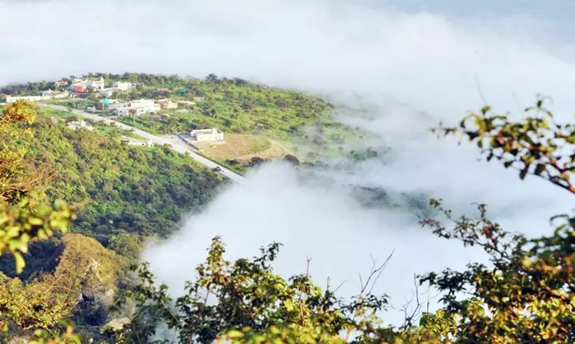 സർബ് സീസൺ തുടങ്ങി; സഞ്ചാരികളെ കാത്ത് സലാല സർബ് സീസൺ തുടങ്ങി; സഞ്ചാരികളെ കാത്ത് സലാല