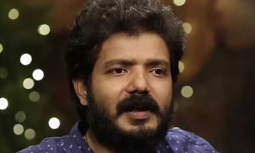 സ്ത്രീത്വത്തെ അപമാനിച്ചെന്ന പരാതിയിൽ ശ്രീനാഥ് ഭാസിക്കെതിരെ കേസ്; പൊലീസ് ചോദ്യം ചെയ്യും