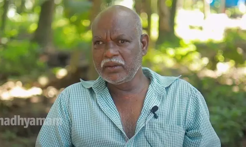 നഞ്ചിയമ്മയുടെ ഭൂമി: വ്യാജരേഖയുടെ ചുരുളഴിച്ച് മാരിമുത്തുവിന്റെ വെളിപ്പെടുത്തൽ നഞ്ചിയമ്മയുടെ ഭൂമി: വ്യാജരേഖയുടെ ചുരുളഴിച്ച് മാരിമുത്തുവിന്റെ വെളിപ്പെടുത്തൽ