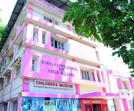 വീട് വിട്ടിറങ്ങി തിരുവനന്തപുരത്തെത്തിയ ആസാം സ്വദേശിനിയെ തിരികെ വിട്ട് ശിശുക്ഷേമസമിതി