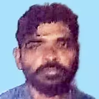 മ​ര​ത്തി​ൽ നി​ന്ന് വീ​ണ് മ​രി​ച്ചു